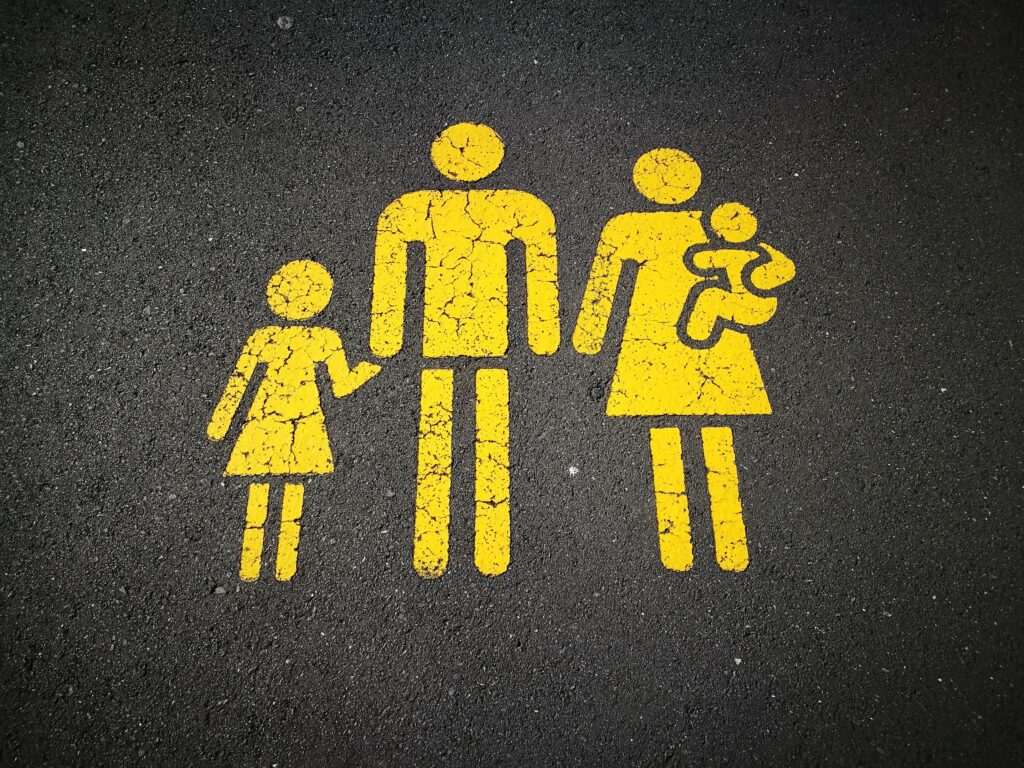 family shapes on road